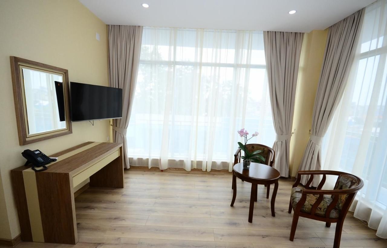 Отель Hotel 725 B Батуми-32